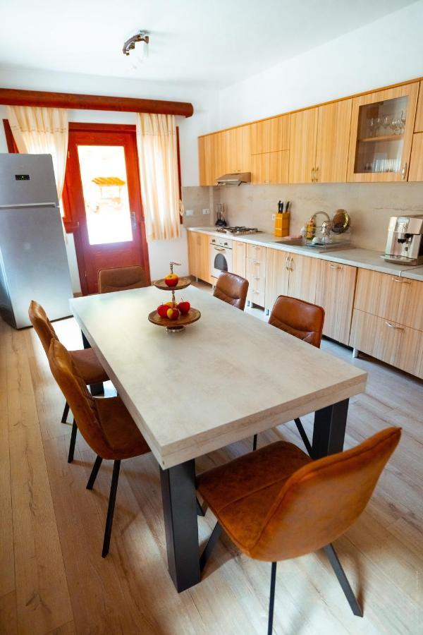 Dîmbovicioara Casa Cheile Dambovicioarei - Cabana 2 מראה חיצוני תמונה